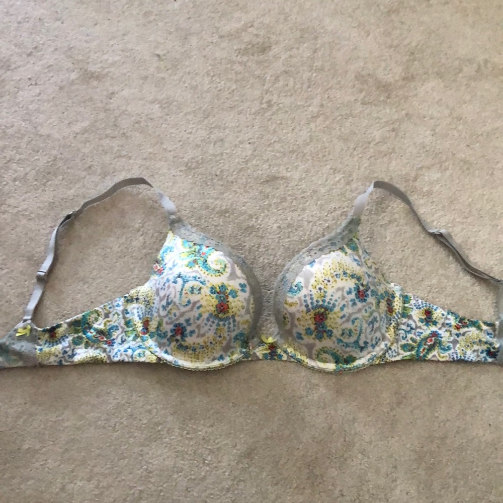 Push-up bra